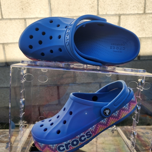 NEW Crocs BAYABAND CHEVRON BAND CLOG Size M 9 - W 11 - Picture 3 of 6